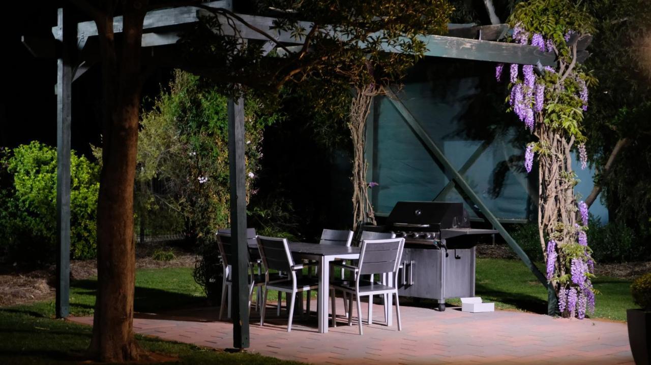 Loddon River Motel Kerang Ngoại thất bức ảnh